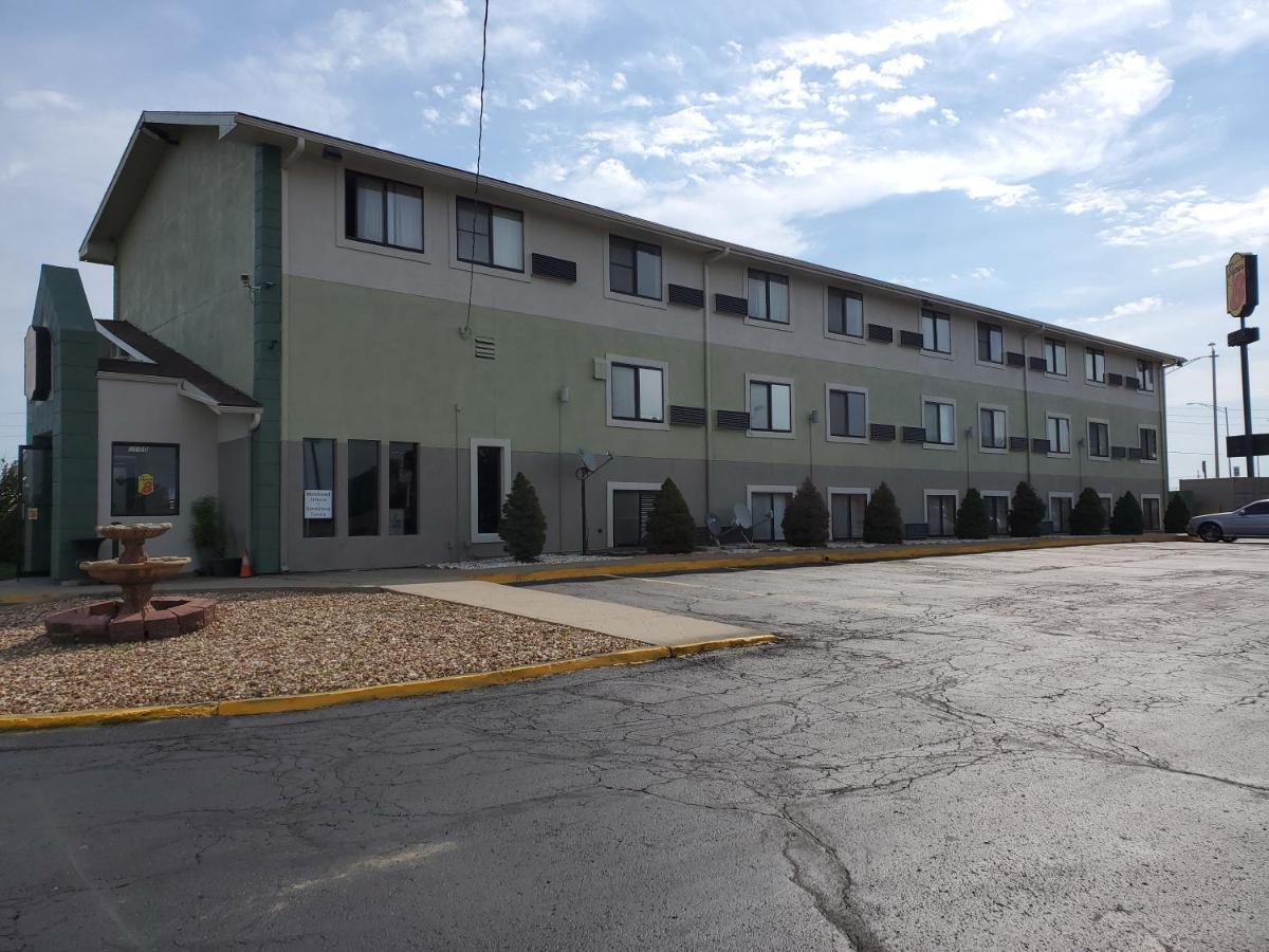 Super 8 By Wyndham Kansas City At Barry Road/Airport Kültér fotó