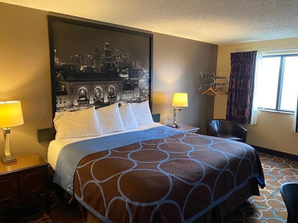 Super 8 By Wyndham Kansas City At Barry Road/Airport Kültér fotó