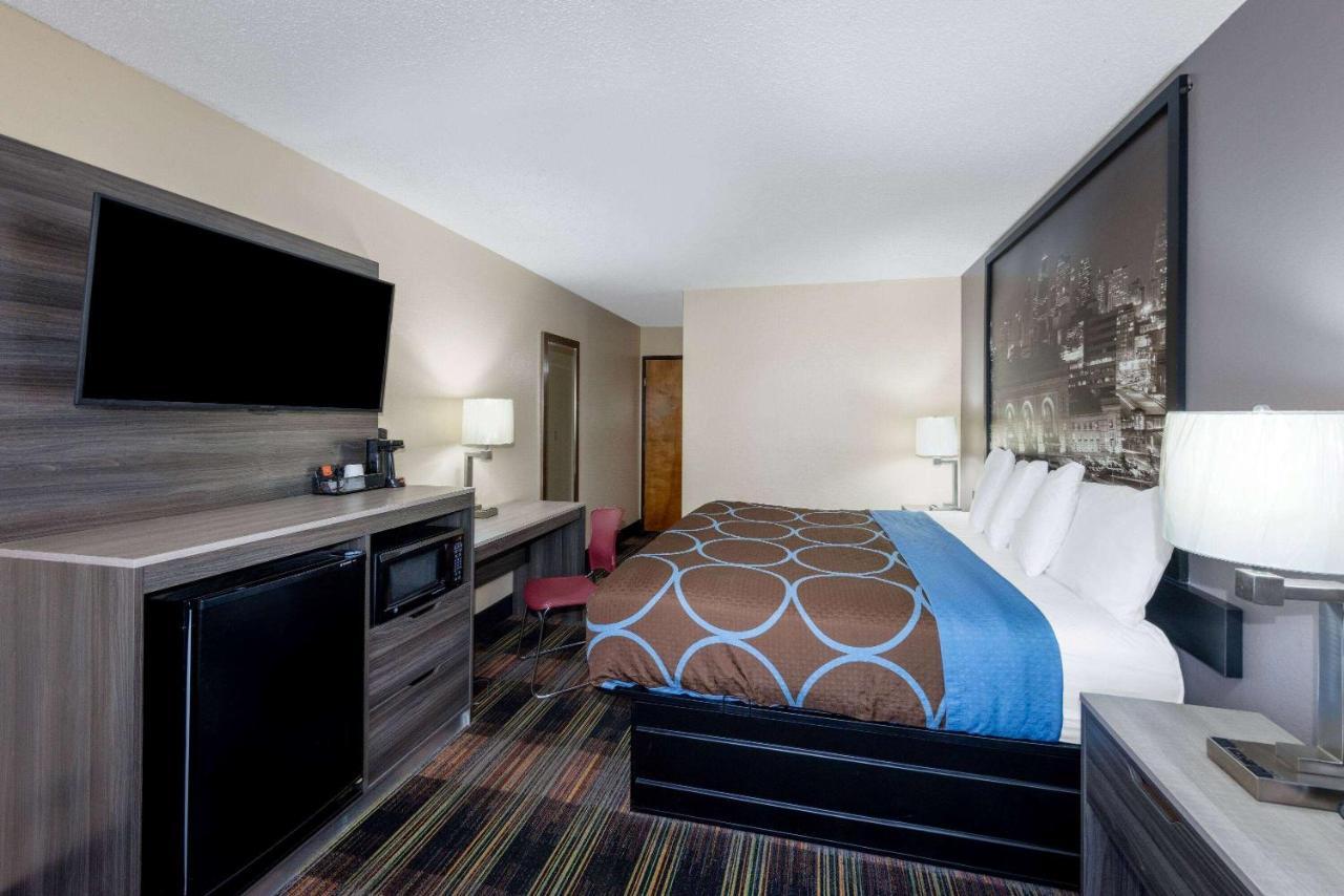 Super 8 By Wyndham Kansas City At Barry Road/Airport Kültér fotó