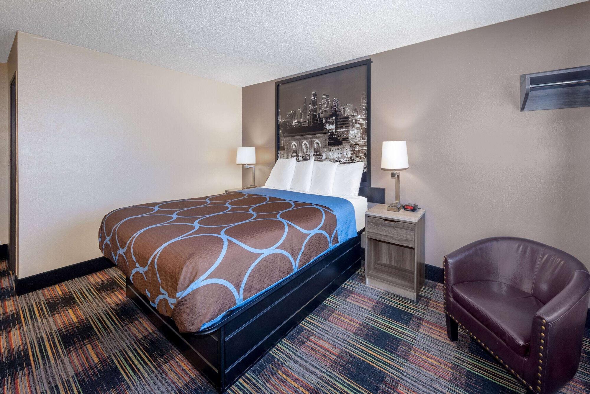 Super 8 By Wyndham Kansas City At Barry Road/Airport Kültér fotó