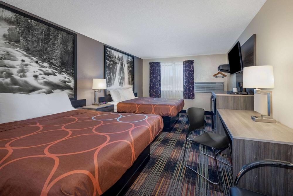 Super 8 By Wyndham Kansas City At Barry Road/Airport Kültér fotó
