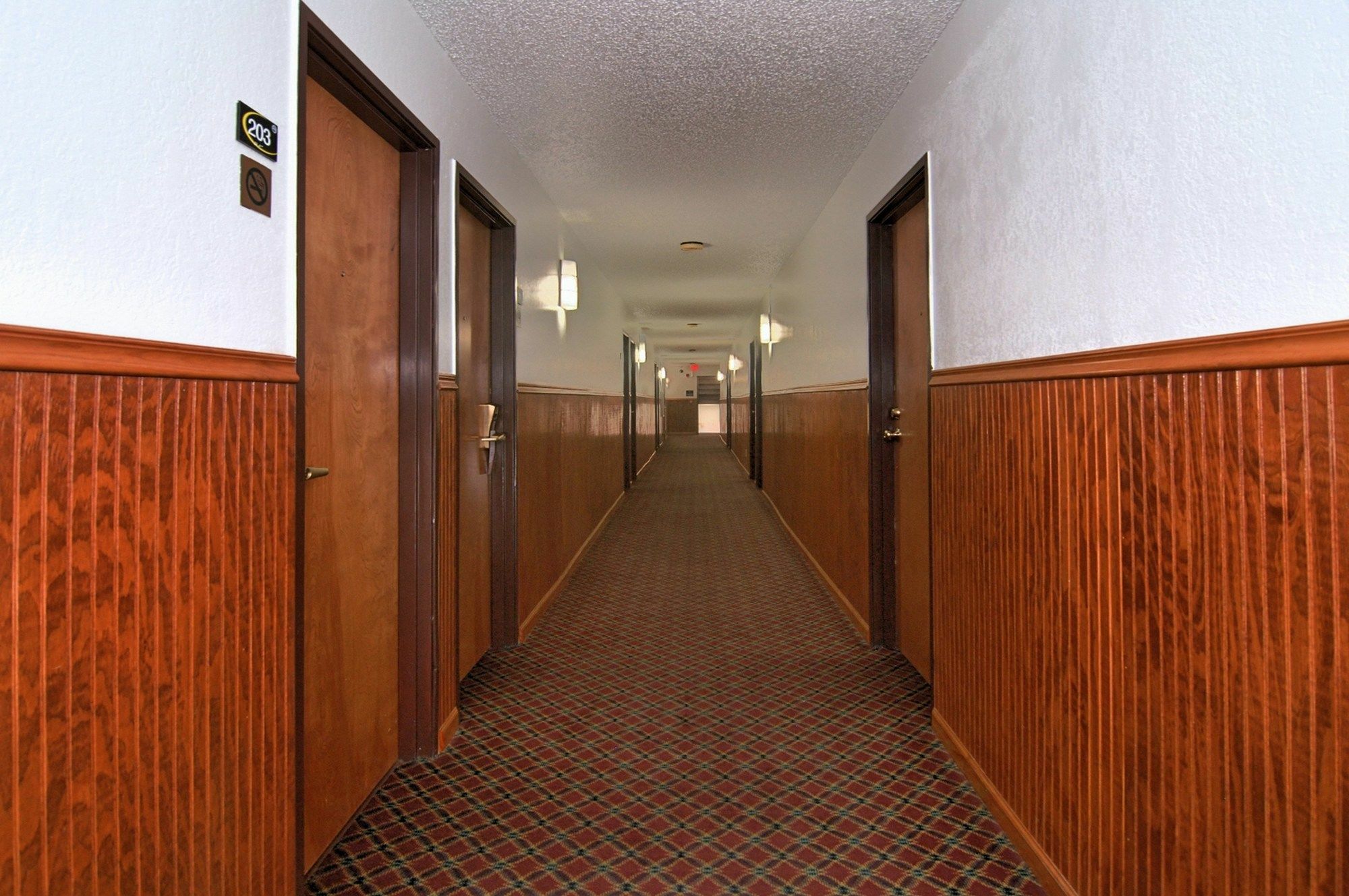 Super 8 By Wyndham Kansas City At Barry Road/Airport Kültér fotó