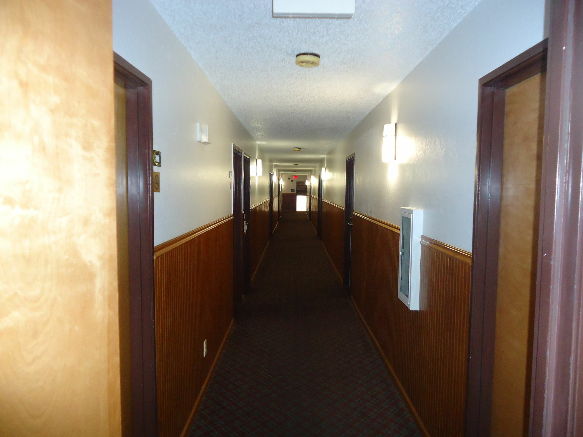 Super 8 By Wyndham Kansas City At Barry Road/Airport Kültér fotó